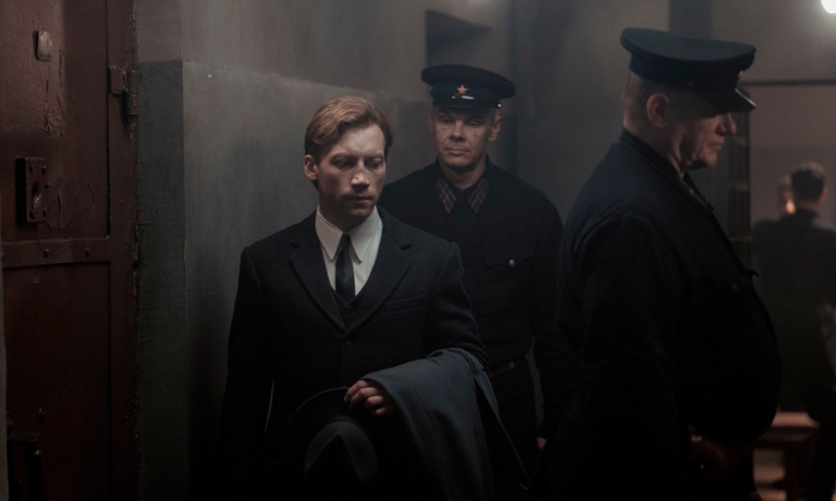 Dos fiscales: del sueño idealista a la vigilia del estalinismo